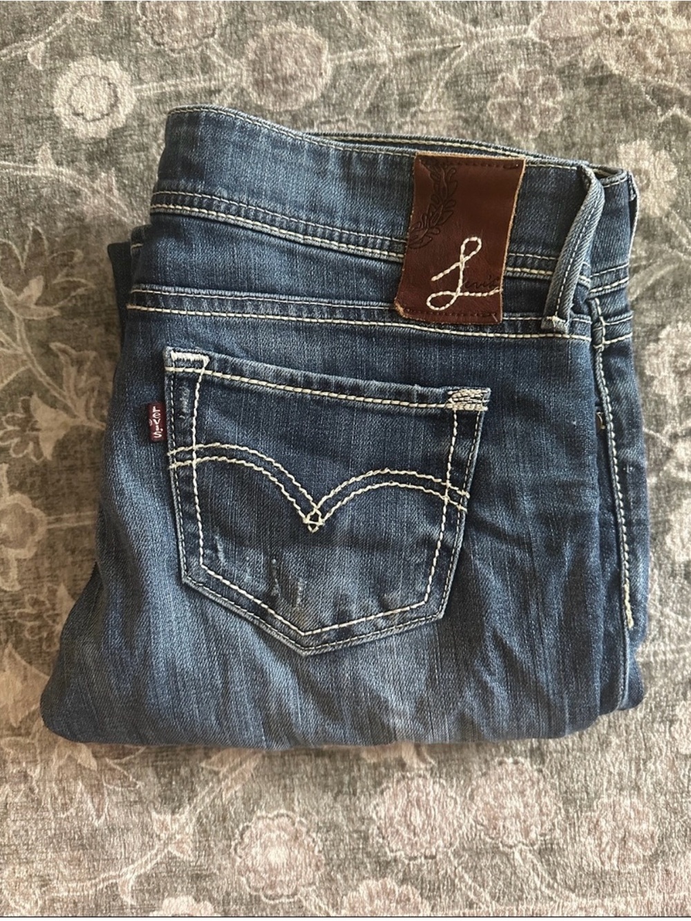 Levi's Women's Dark Blue Straight Leg Jeans